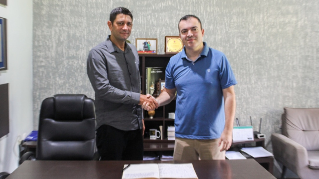 VEREADOR BATISTA ASSUME COMO PREFEITO DE MORRINHOS DO SUL