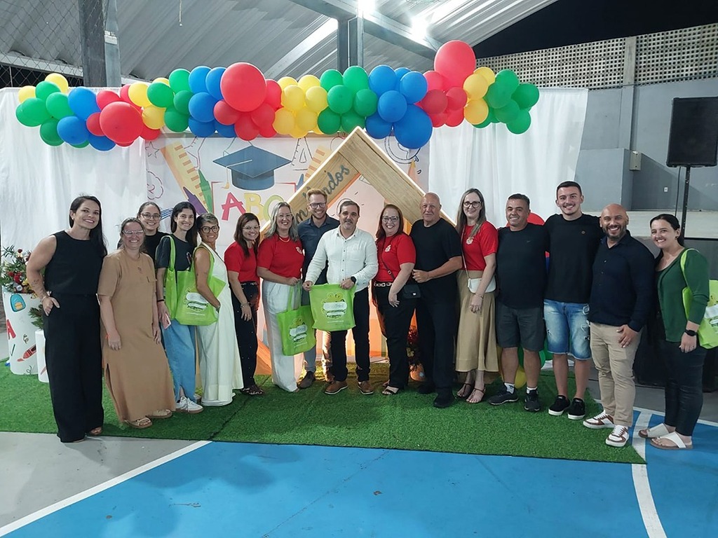 EVENTO REÚNE PROFISSIONAIS DE EDUCAÇÃO DE CINCO MUNICÍPIOS, EM SANTA ROSA DO SUL