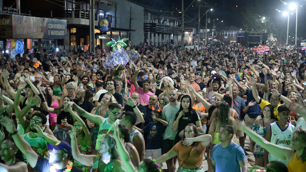 Carnaval de Garopaba 2026 terá cinco dias de festa e expectativa de público superior a 150 mil pessoas