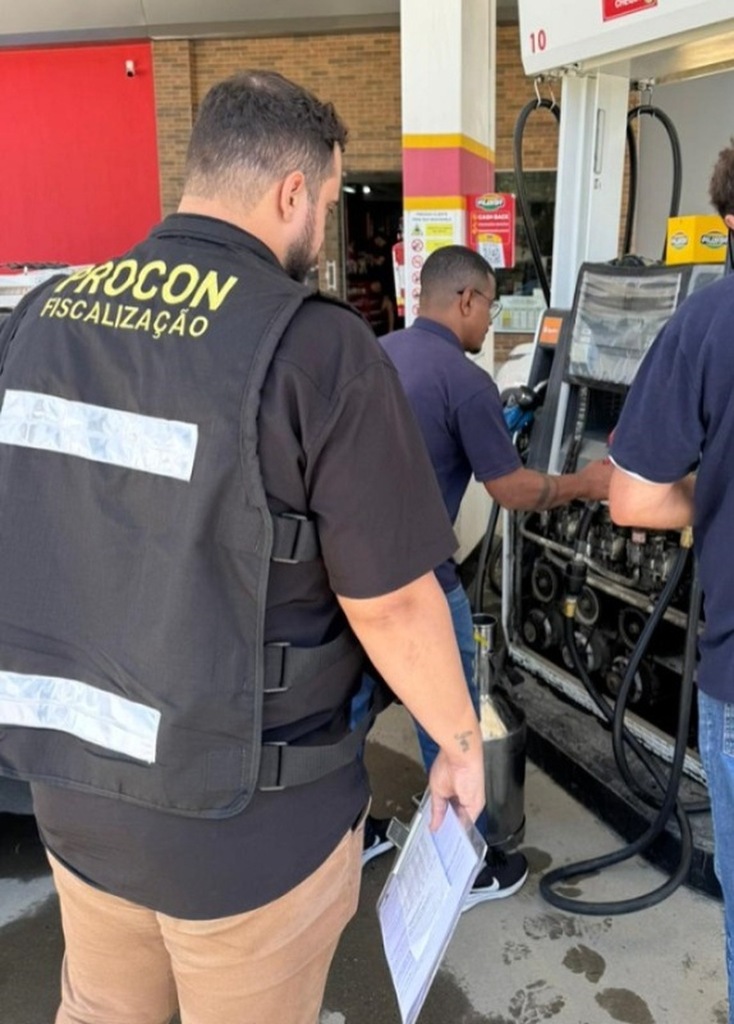 Procon de Indaial apura se redução no preço da gasolina chegou às bombas