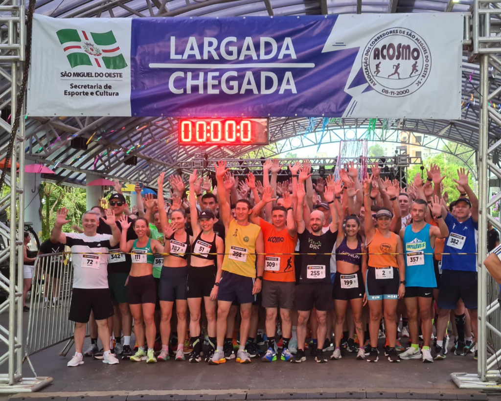 Corrida Rústica de Aniversário conta com mais de 400 participantes