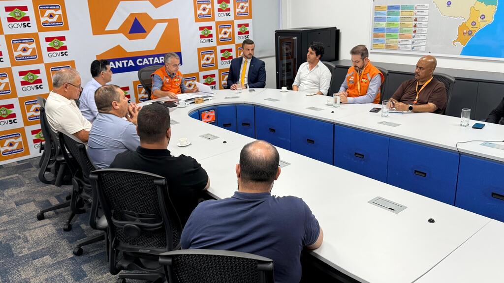 Deputado Lucas Neves anuncia caminhão-pipa para Campo Belo do Sul