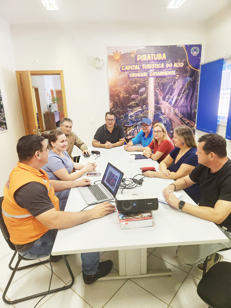 EQUIPES MUNICIPAIS SE REÚNEM PARA ORGANIZAR SIMULADO DA DEFESA CIVIL EM PIRATUBA NO DIA 1º DE MARÇO