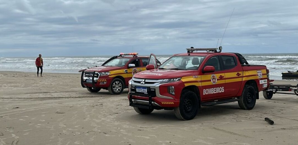 CORPO DE BANHISTA DESAPARECIDO EM PASSO DE TORRES É ENCONTRADO NO MAR