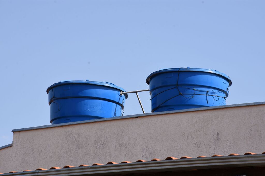 Segurança hídrica: saiba como dimensionar a caixa d’água ideal para sua residência em São Francisco do Sul