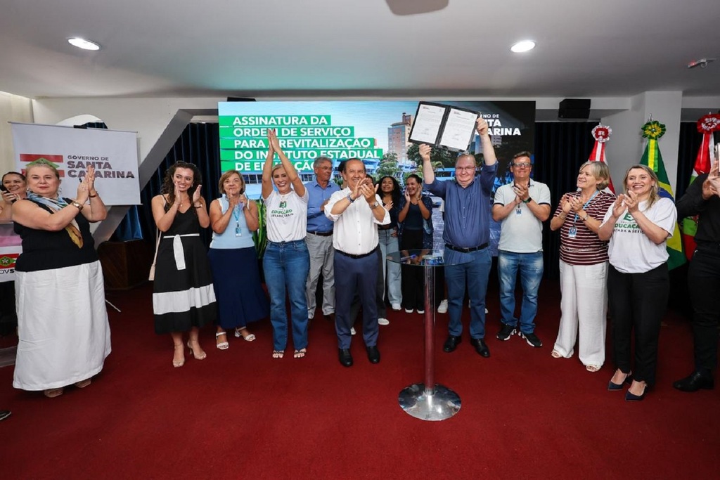 VOLTA ÀS AULAS MARCA NOVA FASE DA EDUCAÇÃO EM SANTA CATARINA COM INVESTIMENTOS EM INFRAESTRUTURA, ENSINO TÉCNICO E TRANSPORTE