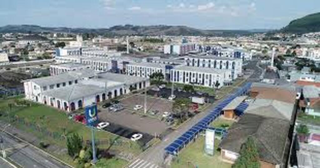 Parceria poderá abrir portas para tratamento internacional gratuito a crianças catarinenses