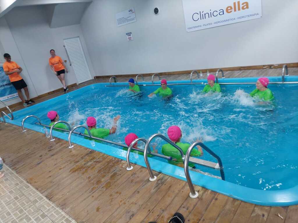 Idosos iniciam aulas de hidroginástica em Anita Garibaldi