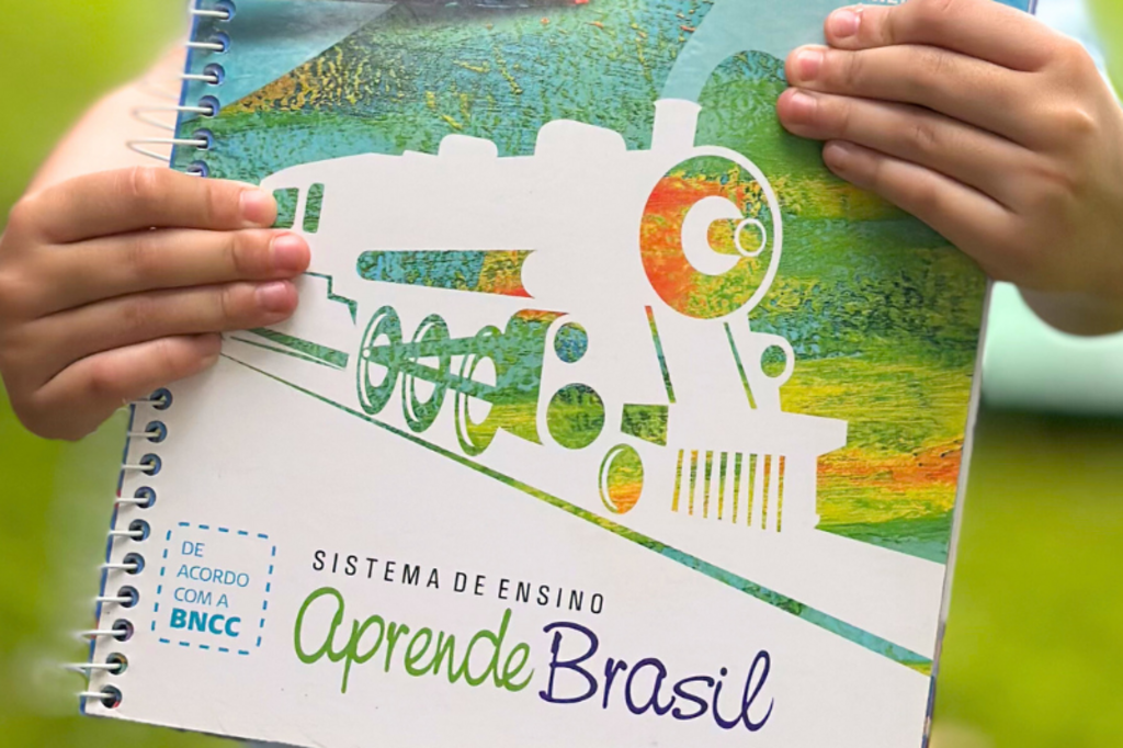 Ascurra renova sistema Aprende Brasil e projeta avanço na qualidade do ensino para 2026