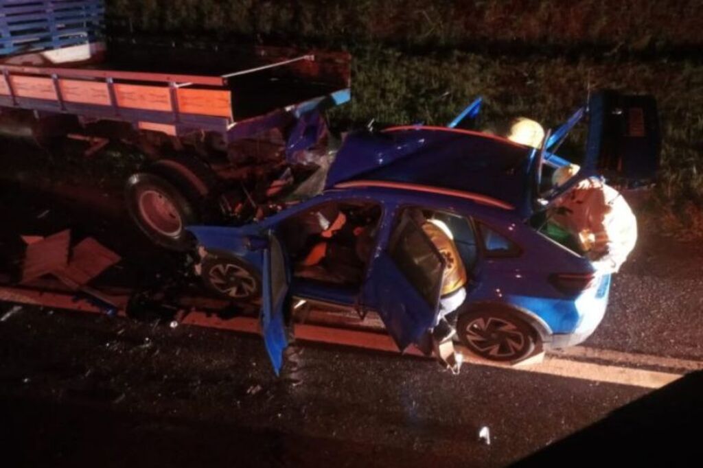 Jovem de 20 anos fica ferido em grave acidente na BR-282 próximo a Alfredo Wagner