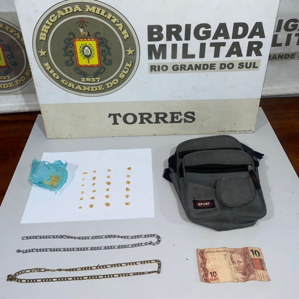 BM PRENDE CINCO E RETIRA UMA ARMA DAS RUAS NO LITORAL NORTE