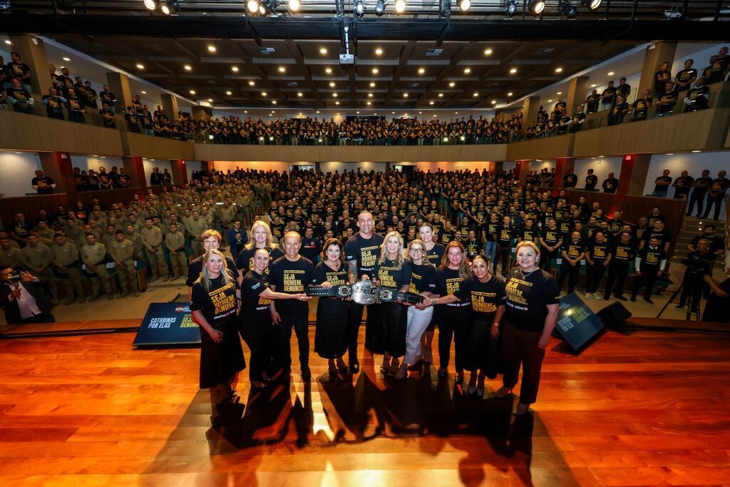 Em nova etapa do Catarinas por Elas, governador mobiliza homens contra a violência doméstica