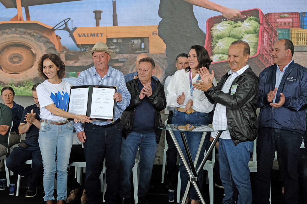 Copercampos firma parceria para implantação do Programa Jovem Aprendiz Rural