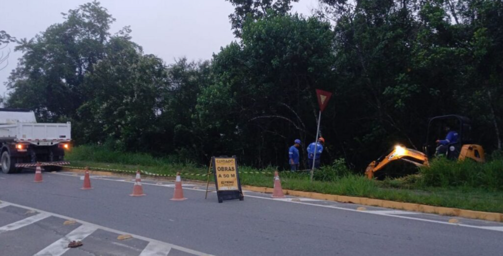 Vazamento em adutora afeta bairros Itinga, Boehmerwald e Profipo nesta quarta (25)