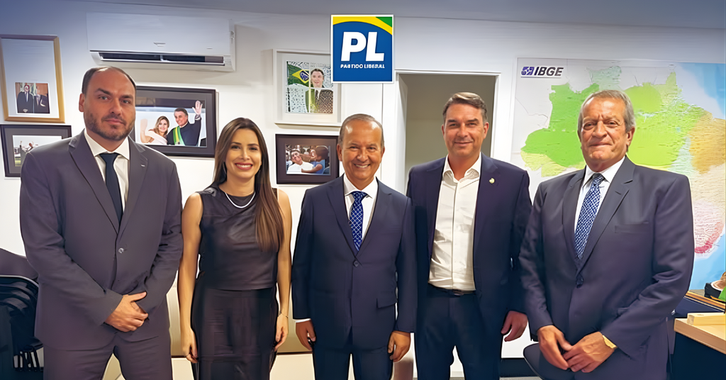 Bolsonaro fecha chapa ao Senado em SC com Carlos e Carol; descartado, Esperidião Amin se aproxima de João Rodrigues