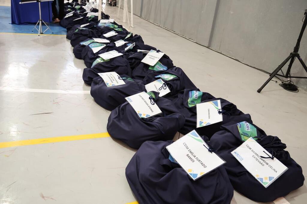 Mais de 15 mil alunos de Lages terão garantidos materiais pedagógicos e esportivos