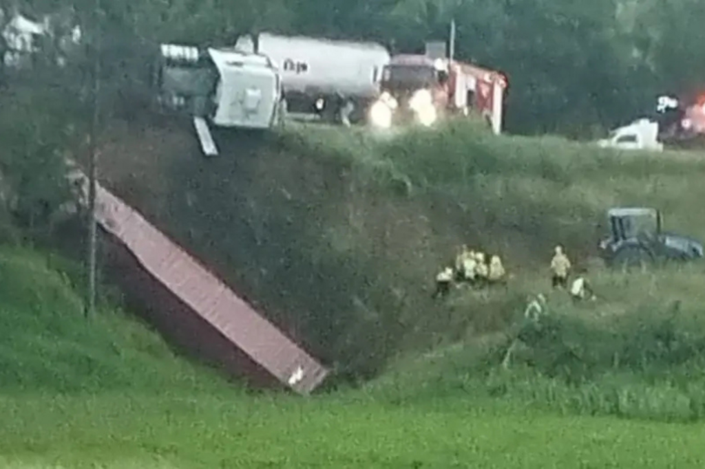 Acidente na BR-470 causa interdição e mobiliza equipes em Trombudo Central