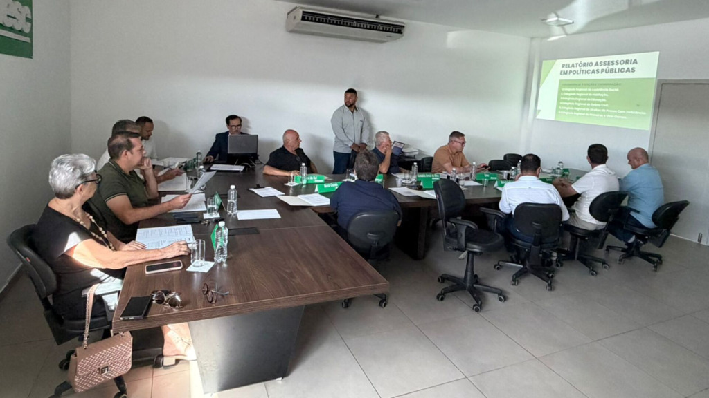 PREFEITOS PROJETAM AÇÕES PARA 2026 E CENÁRIO ECONÔMICO TRAZ CAUTELA