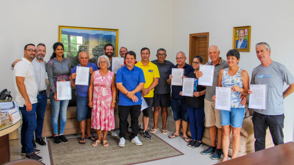 PREFEITURA DE PRAIA GRANDE JÁ ENTREGOU MAIS DE 180 MATRÍCULAS REGULARIZADAS POR MEIO DA REURB