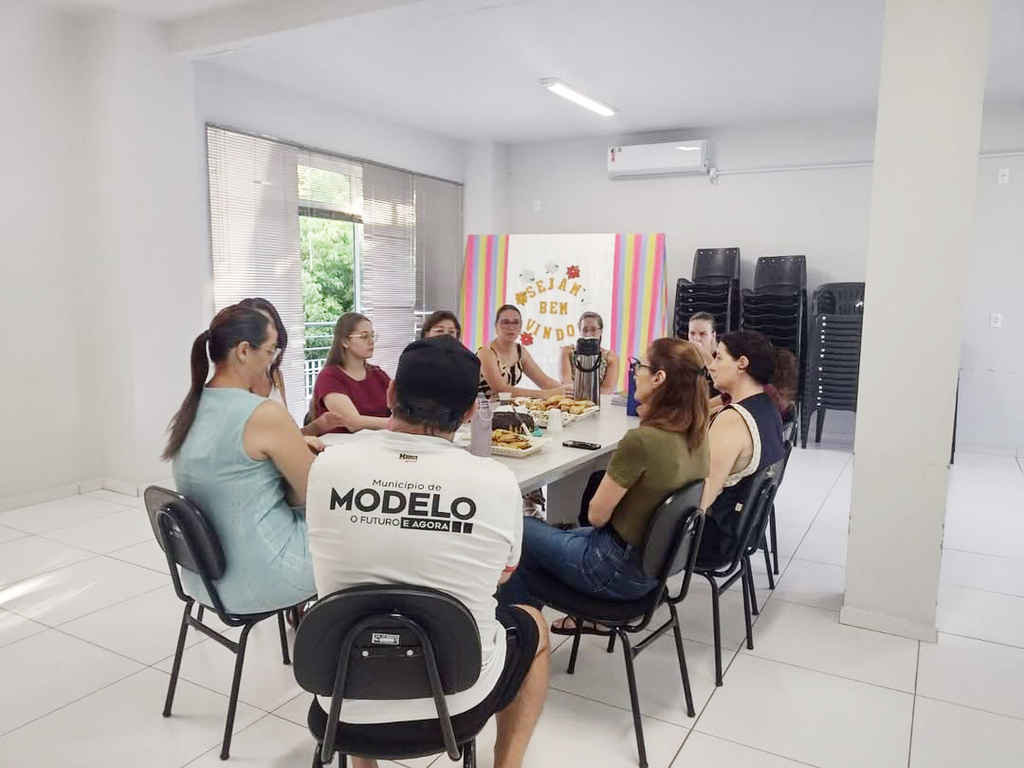Conselho de Assistência Social de Modelo define auxílios e planeja ações para 2026