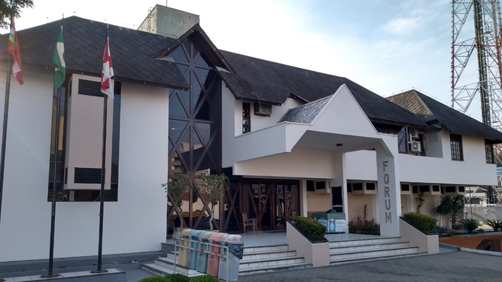 Júri condena empresário que atropelou ciclistas na Ponte dos Arcos em Indaial a 7 anos de prisão