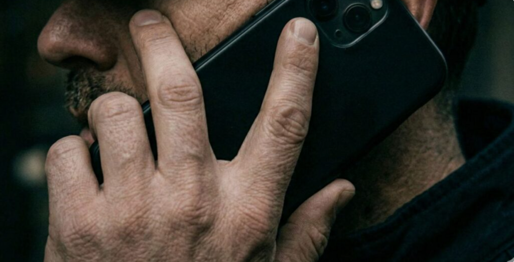 Criminosos se passam por Secretaria da Saúde para pedir dinheiro por telefone e WhatsApp