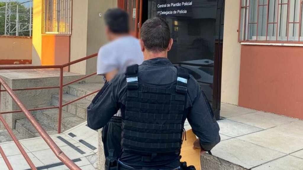 Foto: Reprodução/ Redes Sociais PCSC - Casal suspeito de furtos em Garopaba é localizado e detido em Lages