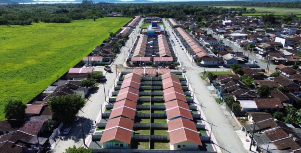 Prefeitura de Joinville pede reintegração de posse de três imóveis no Cubatão II após descumprimento de contrato