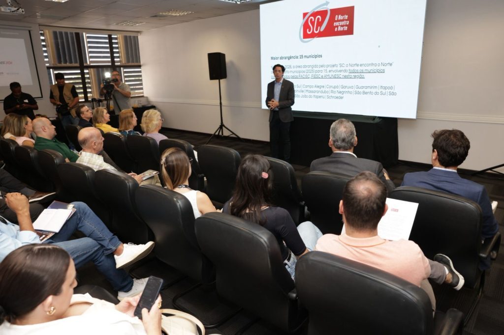 Norte de SC amplia articulação e reúne 15 municípios em novo encontro regional