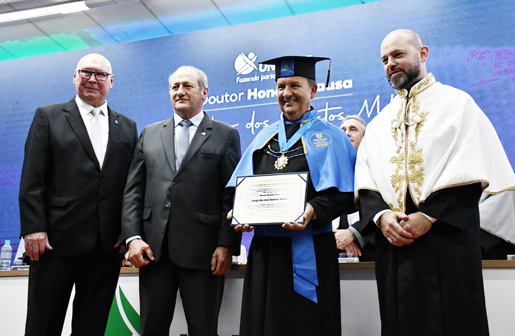 Unoesc outorga título de Doutor Honoris Causa ao governador Jorginho Mello