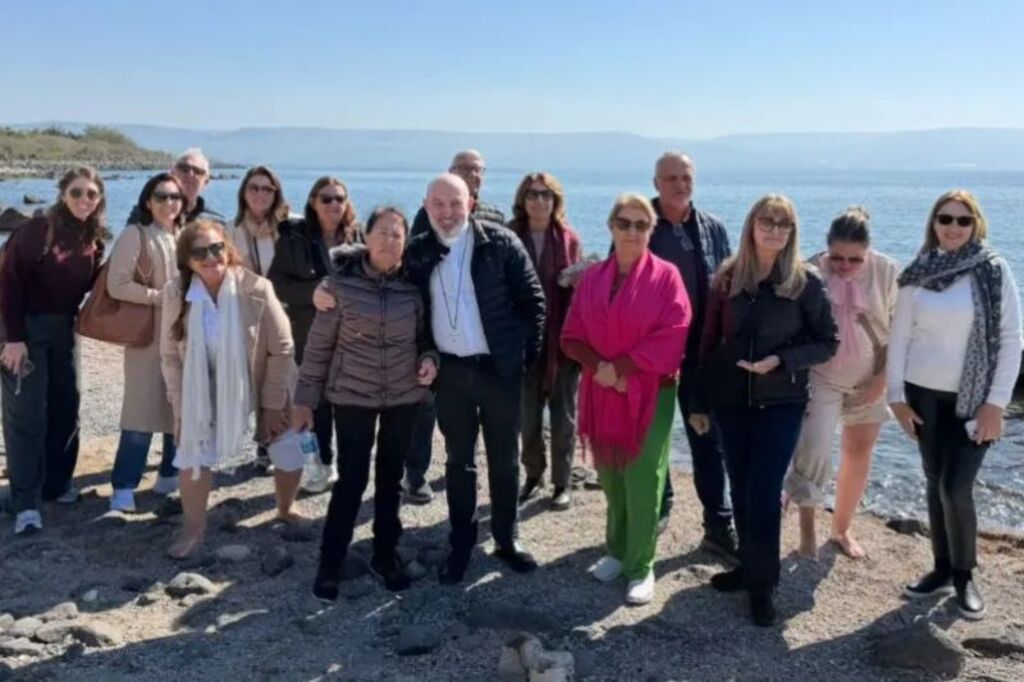 O susto e a fé do padre de Itajaí em Israel durante os ataques ao Oriente Médio