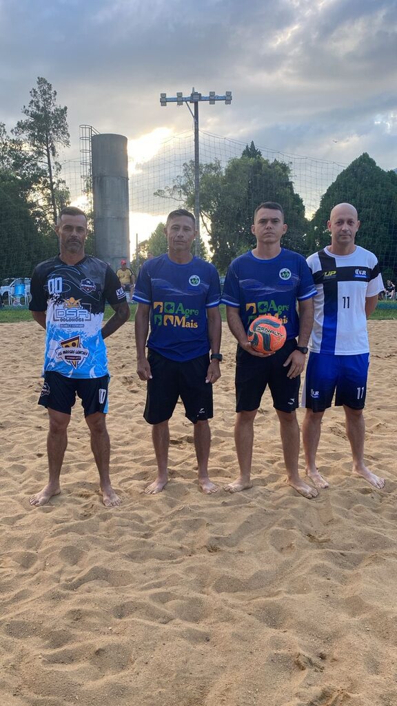 A 4ª rodada do Campeonato Municipal de Futebol de Areia movimentou a torcida no último domingo (1º)