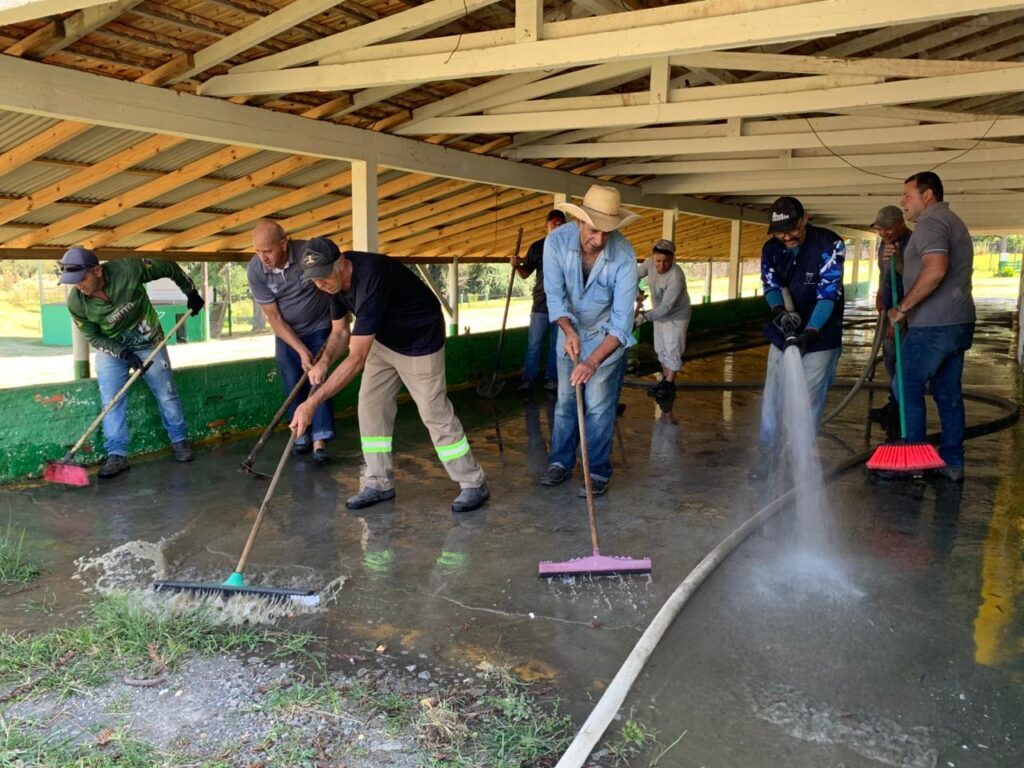 Mutirão garante recuperação do Parque Cambará, em Otacílio Costa