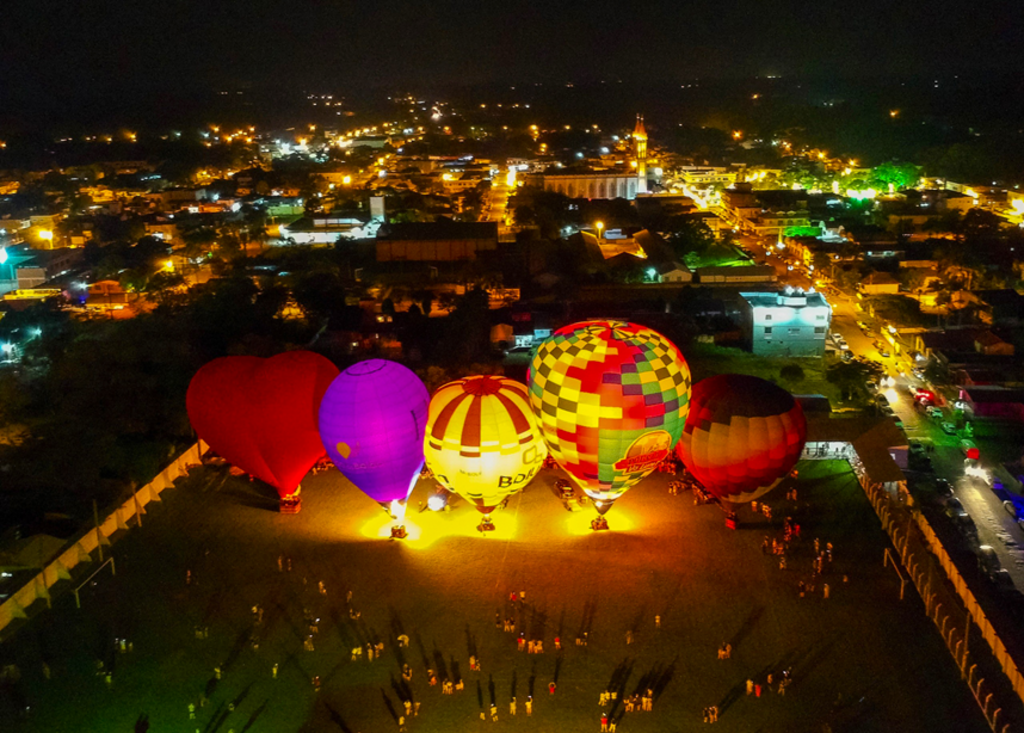 PRAIA GRANDE: NIGHT GLOW E SHOW NACIONAL DE LOUBET NA NOITE  DE SÁBADO DURANTE A EXPOCANYON 2026
