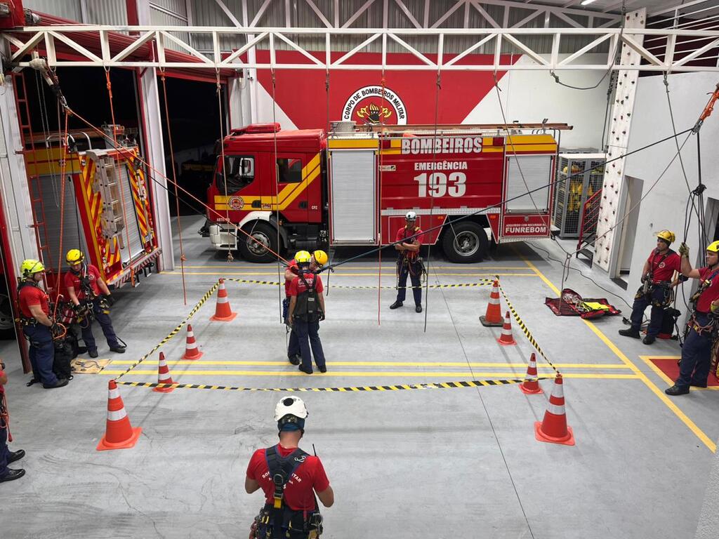 NA NOITE DE 05 DE MARÇO: EQUIPE SALT/CBMSC INTENSIFICA TREINAMENTOS PARA GRANDE COMPETIÇÃO