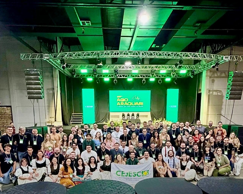 Núcleo de Jovens empreendedores da ACIRP participam da AGO do CEJESC e visitam fábrica da BMW em SC