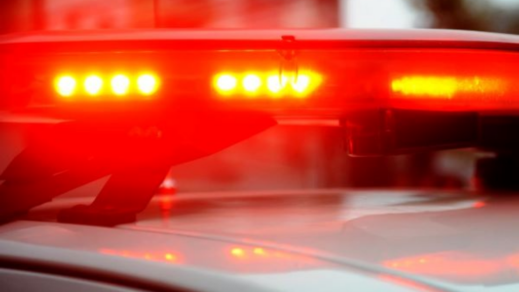 Motocicleta com chassi raspado e placa irregular leva dois homens à prisão em Imbituba