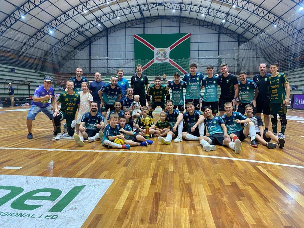 Pinhalense Futsal Zagonel é campeã da Taça Capital da Amizade