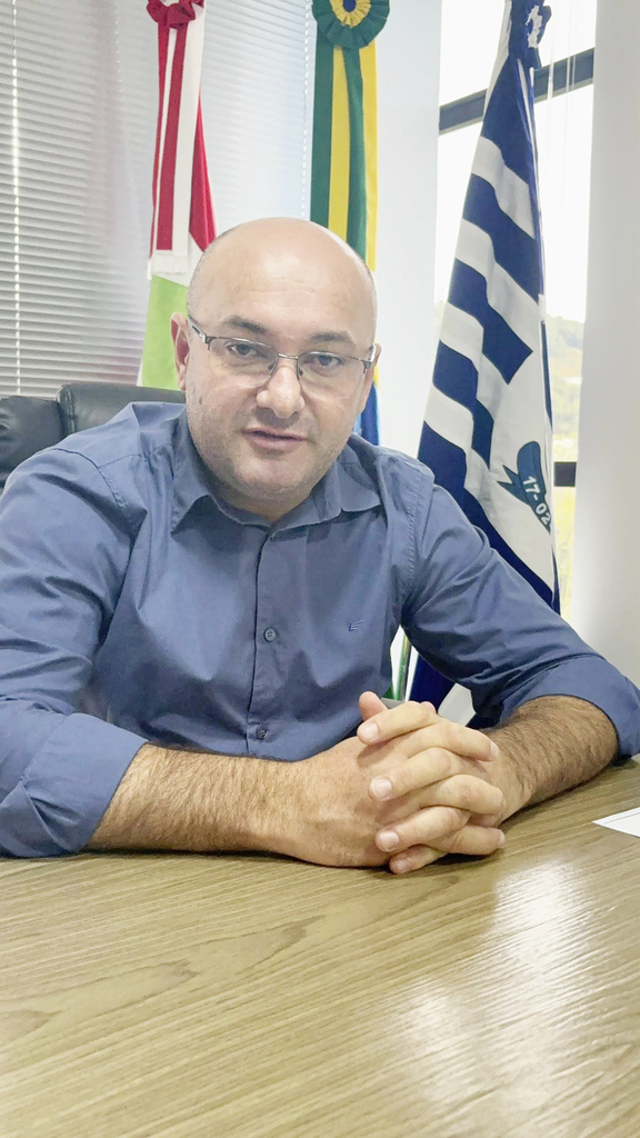 PREFEITO INTERINO KELVIS BORGES DESTACA ATENDIMENTO À POPULAÇÃO E AGENDA INSTITUCIONAL