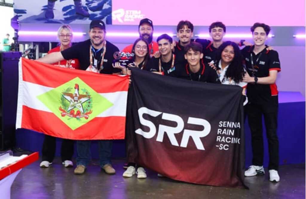 Estudantes da Escola SESI Moinho de Joinville conquistam vaga em torneio internacional de robótica nos EUA