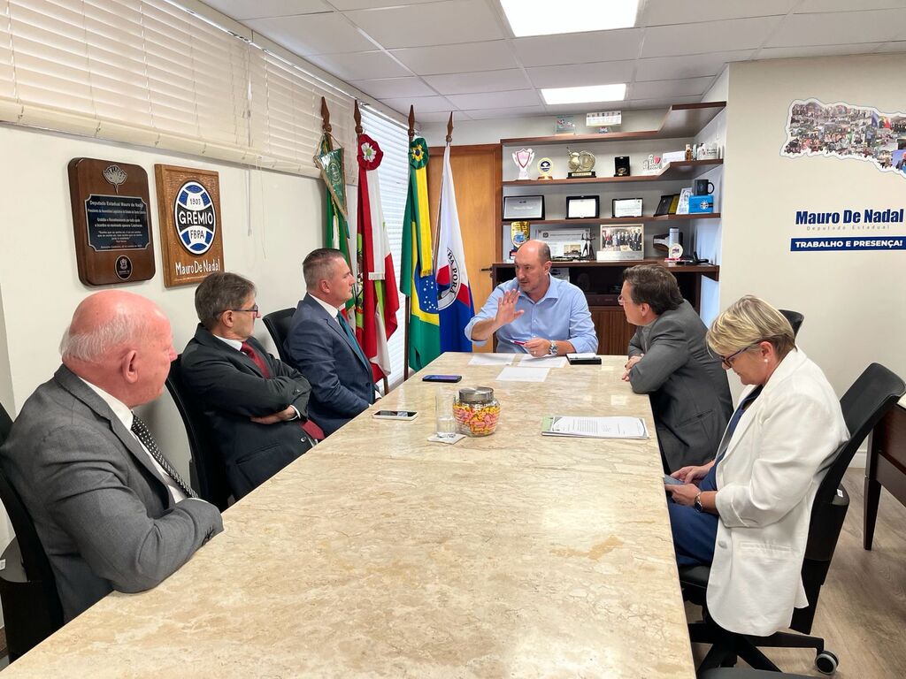 Bancada do Oeste debate internet rural, SC-283, laboratório do leite e hemodiálise em Maravilha