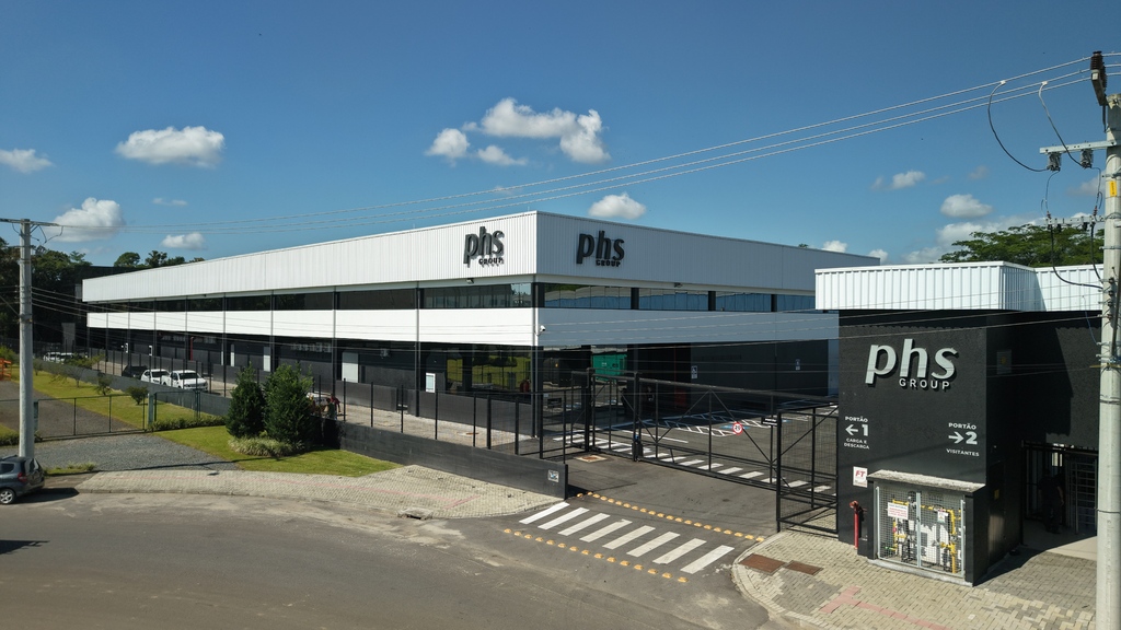 Com 8 mil metros quadrados, fabrica da PHS Group representa um salto tecnológico para o setor farmacêutico catarinense