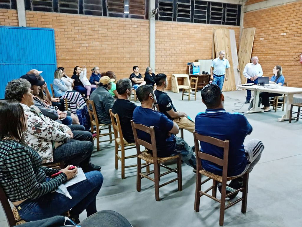 Prefeitura de CN avança com Regularização Fundiária e reúne moradores do Bairro Nossa Senhora do Rosário