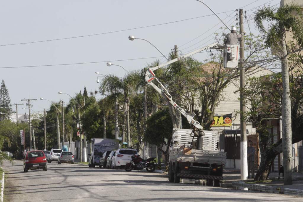Obras de infraestrutura da CEEE no Laranjal são entregues nesta terça