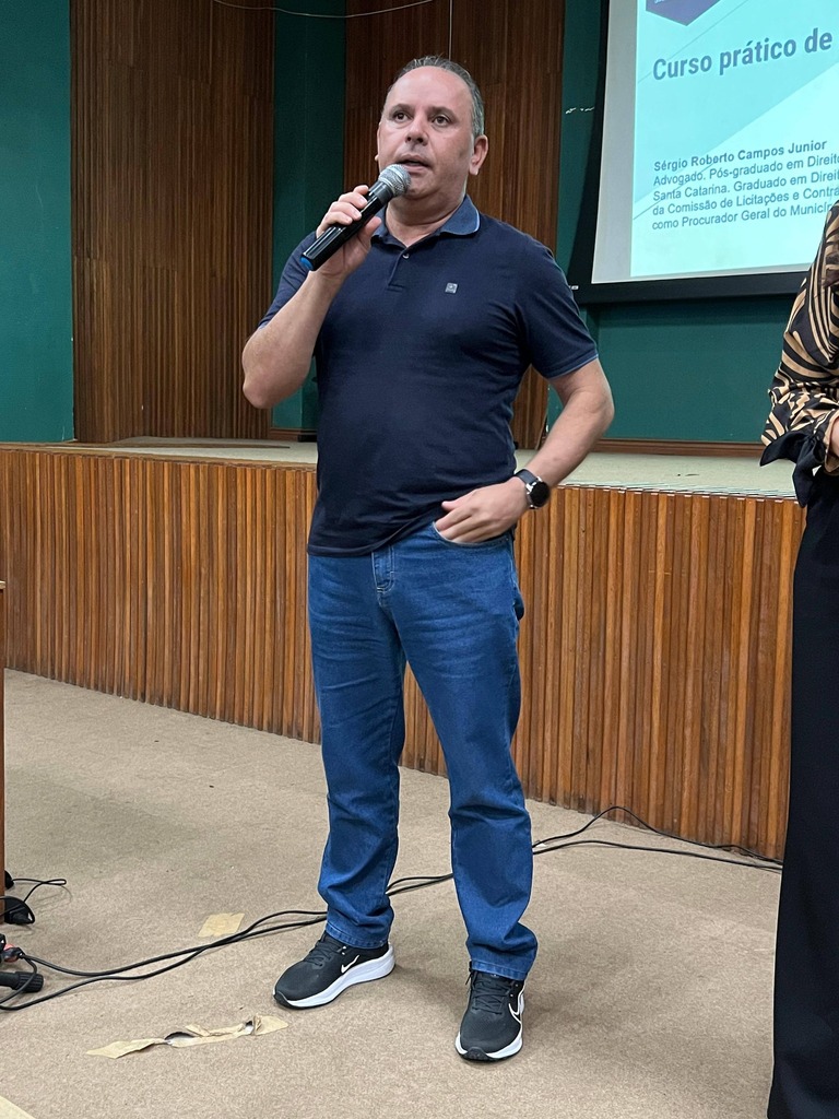 Três Barras realiza curso de capacitação voltado para os gestores e fiscais de contratos da administração municipal