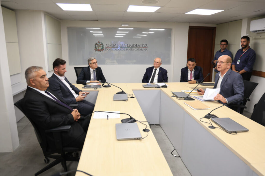 Projeto portuário é apresentado à Bancada do Norte, que propõe audiência pública