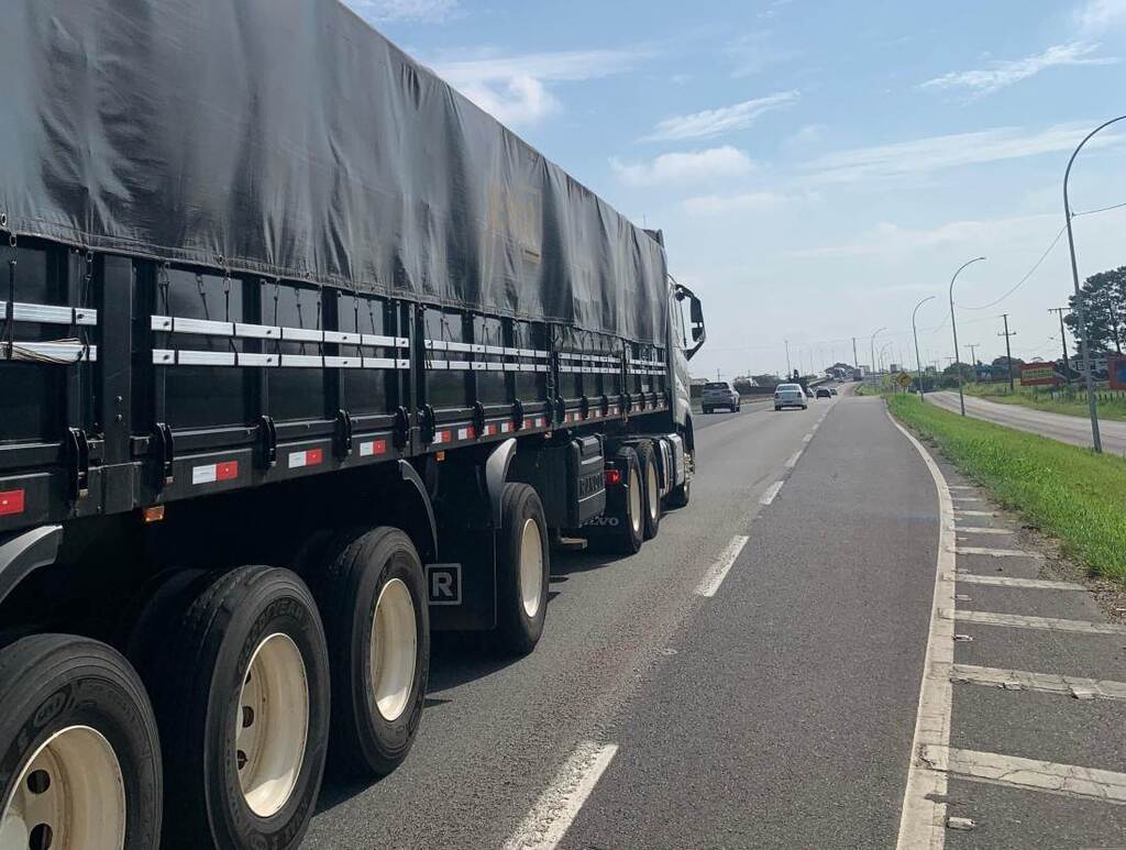 Polícia Rodoviária Federal monitora possível greve dos caminhoneiros