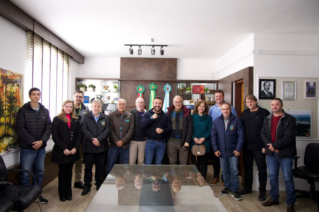 Deputado Marcius Machado destina R$ 300 mil para reforma de casas em Otacílio Costa