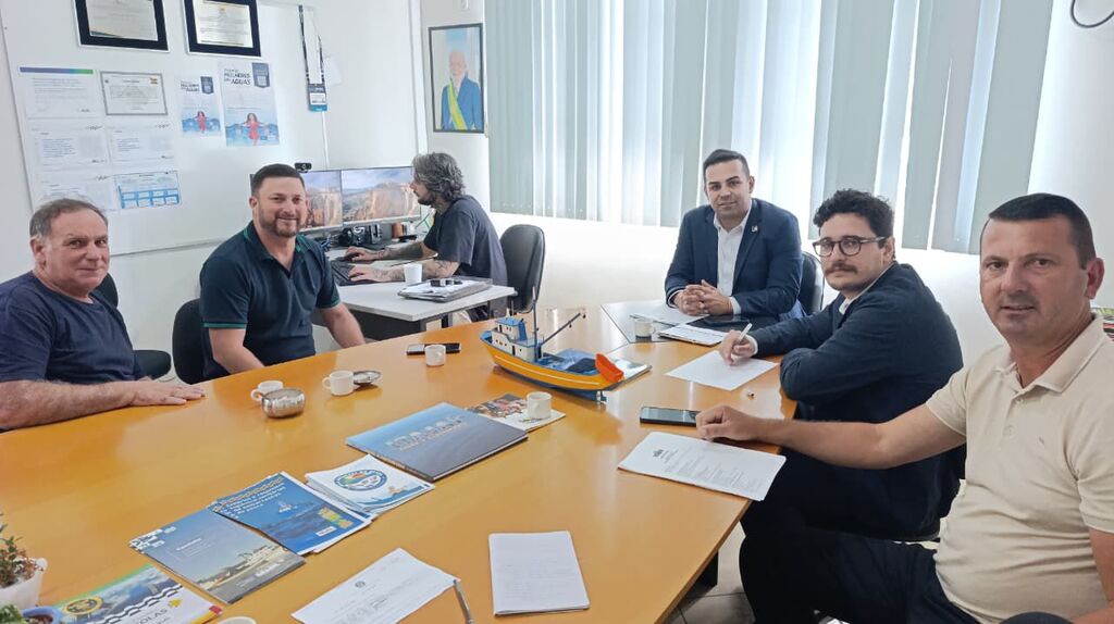 PASSO DE TORRES BUSCA APOIO FEDERAL PARA CONCLUSÃO DO MOLHE NORTE NA BARRA DO RIO MAMPITUBA