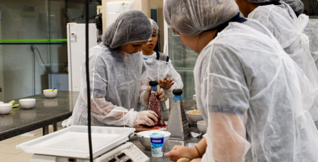 Programa Trilhas da Educação oferece atividades de contraturno para mais de 1 mil alunos da Rede Municipal de Ensino